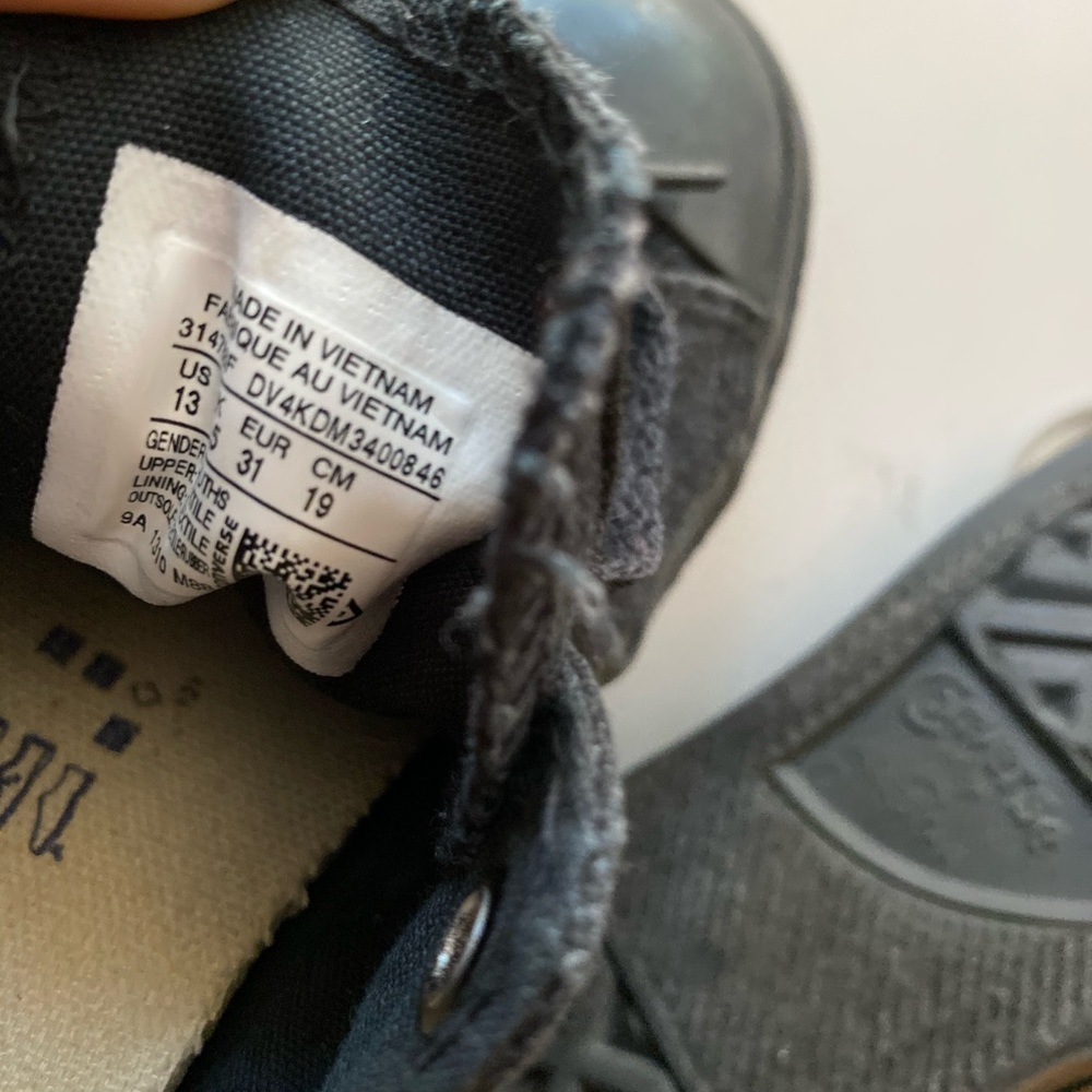 Kids Converse - Picture 2 of 4